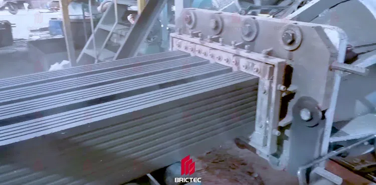 Macchine per la fabbricazione di mattoni Estruttore a vuoto a doppia fase su scala media per mattoni e piastrelle di argilla 4